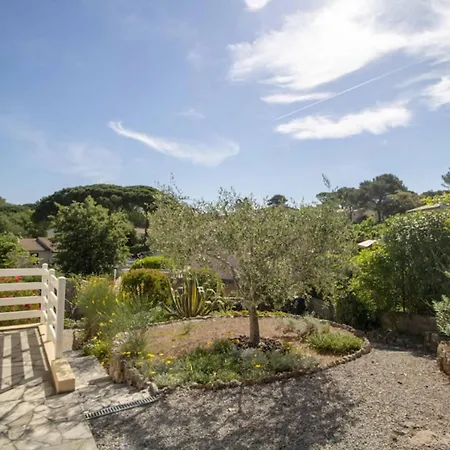 Holiday home Large Spacious House In *