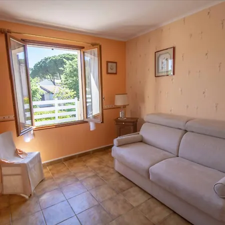 Large Spacious House In Fréjus