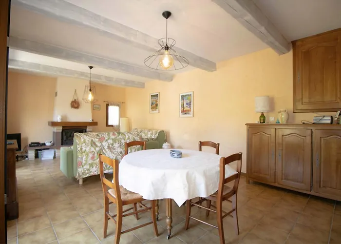 Holiday home Large Spacious House In