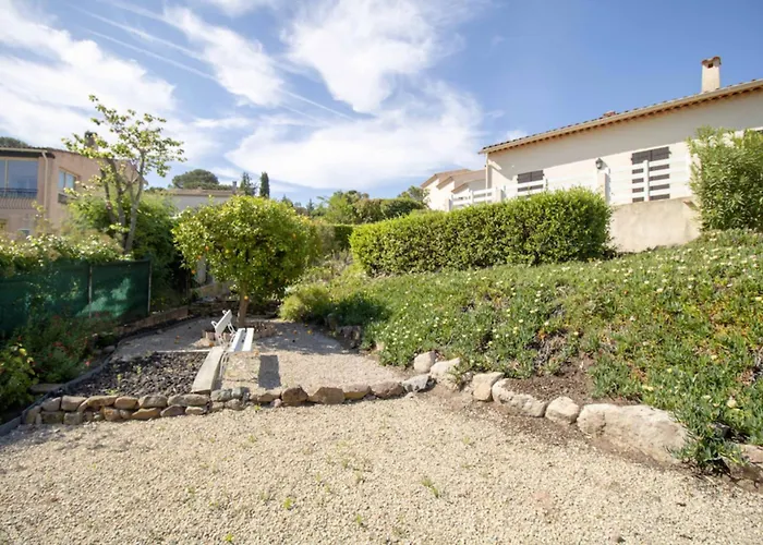 Large Spacious House In Holiday home Frejus