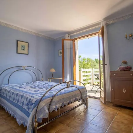 Large Spacious House In Fréjus